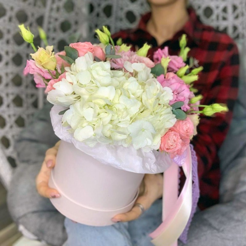 Цветы в коробке Кишинев